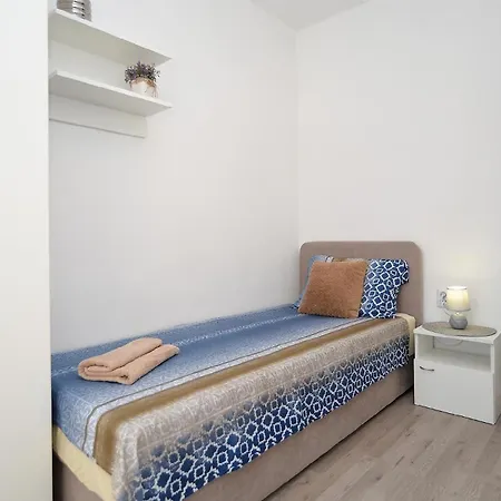 Fuer 3 Personen Ca 48 Qm In Cervar-porat, Istrien Istrische Riviera * Poreč