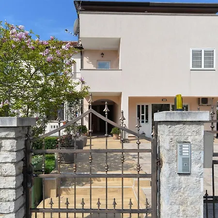 Apartment Fuer 3 Personen Ca 48 Qm In Cervar-porat, Istrien Istrische Riviera *