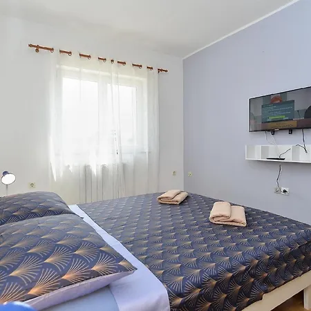 Apartment Fuer 3 Personen Ca 48 Qm In Cervar-porat, Istrien Istrische Riviera *