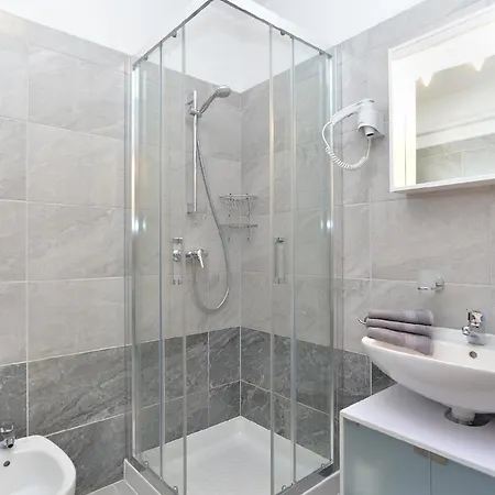 Apartment Fuer 3 Personen Ca 48 Qm In Cervar-porat, Istrien Istrische Riviera *